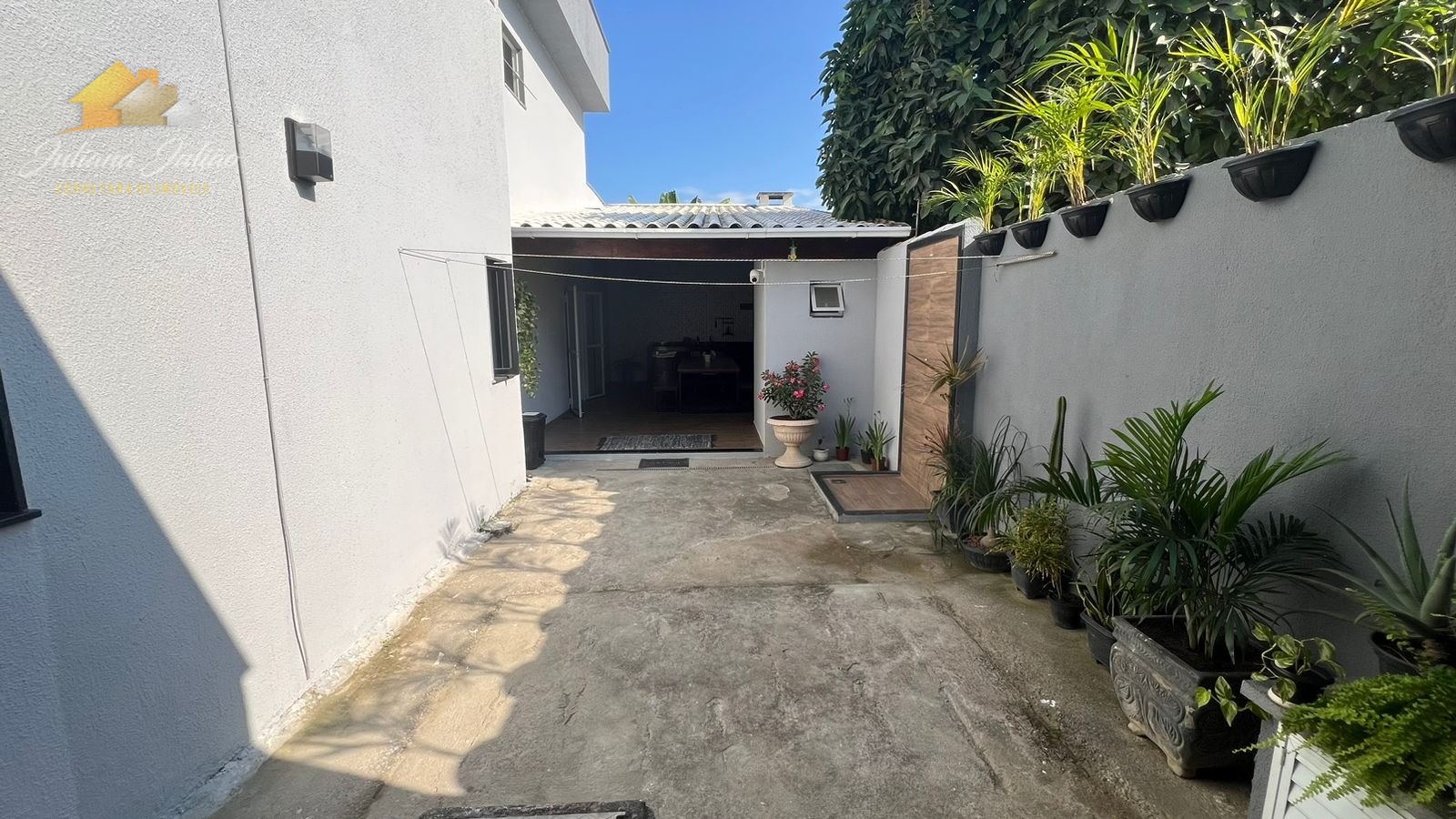 Casa à venda com 2 quartos, 90m² - Foto 7