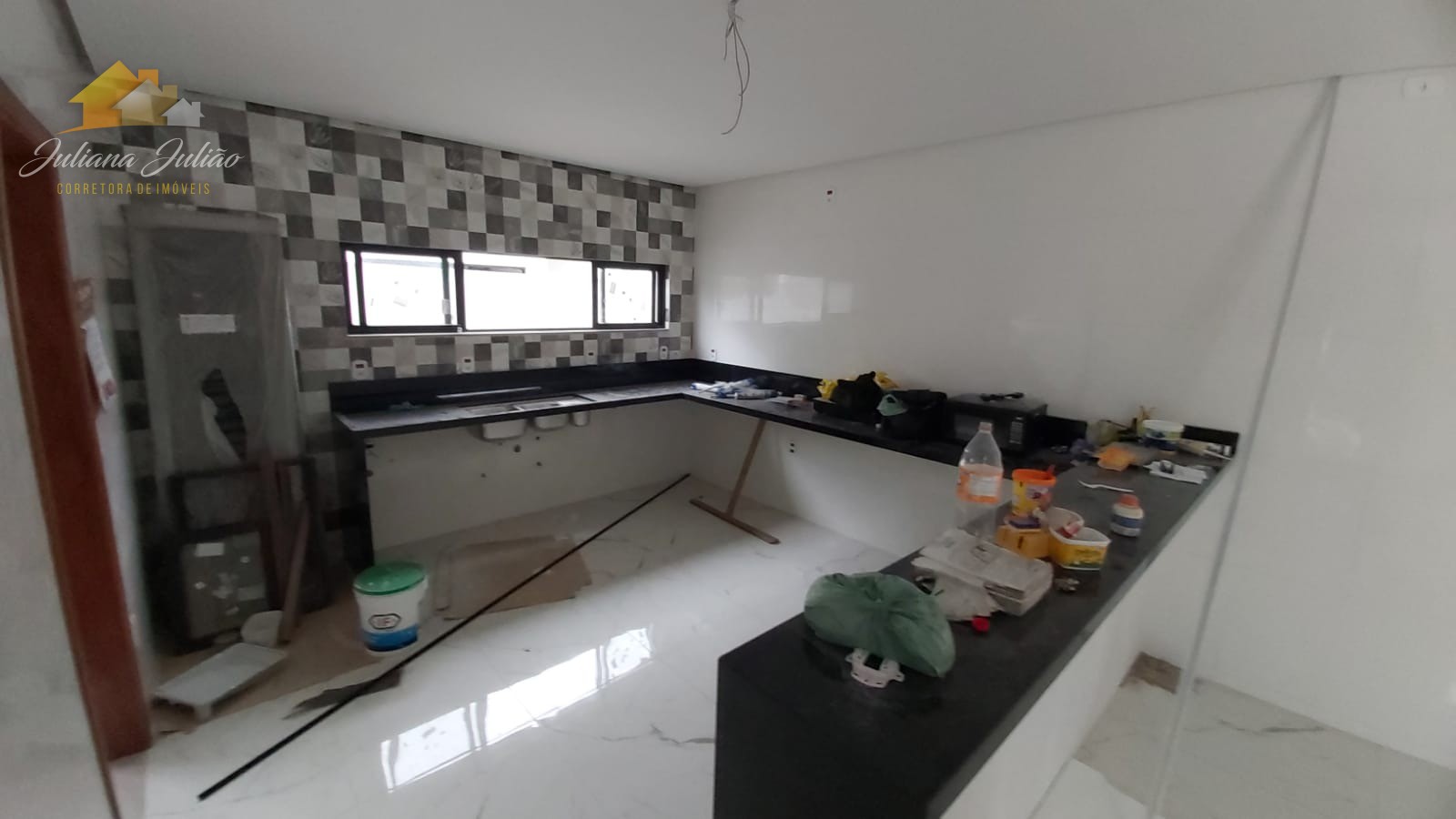 Casa à venda com 3 quartos, 224m² - Foto 9