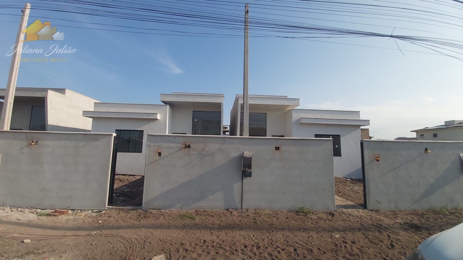 Casa à venda com 3 quartos, 70m² - Foto 2