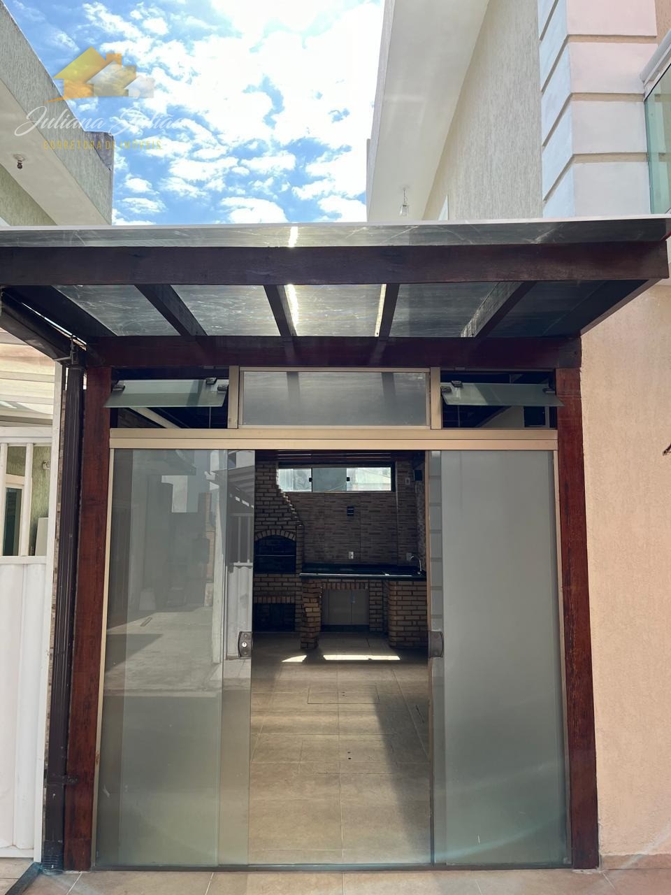 Casa à venda com 2 quartos, 110m² - Foto 4