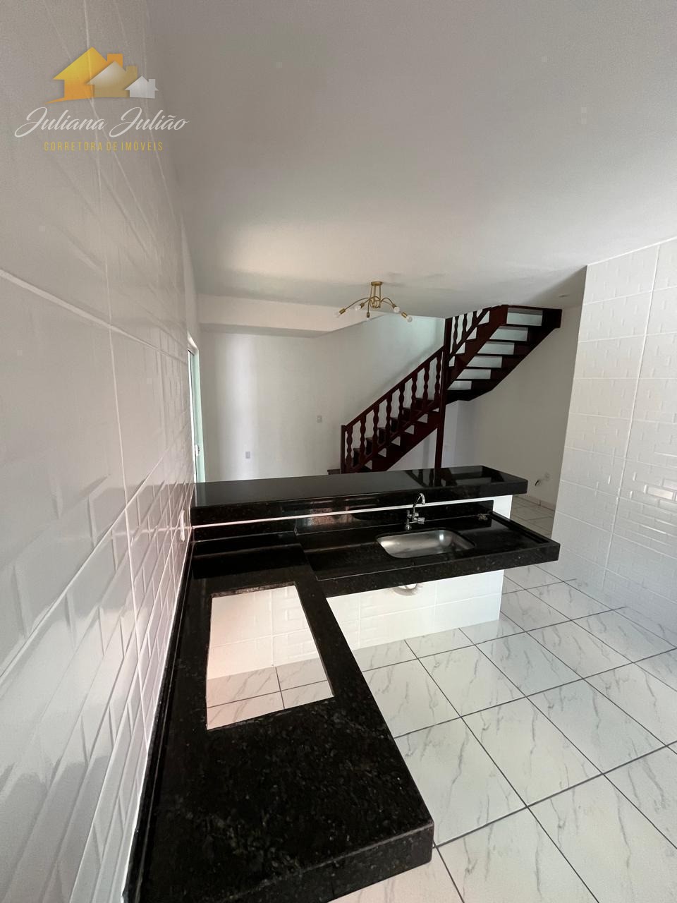 Casa à venda com 2 quartos, 110m² - Foto 13