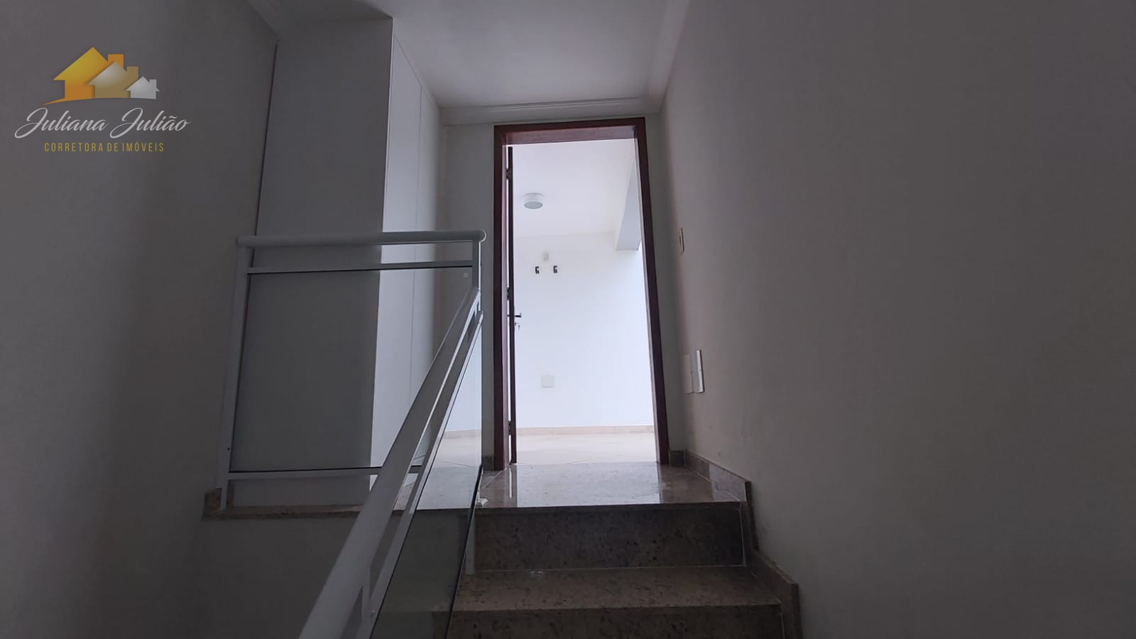 Casa à venda com 2 quartos, 100m² - Foto 28