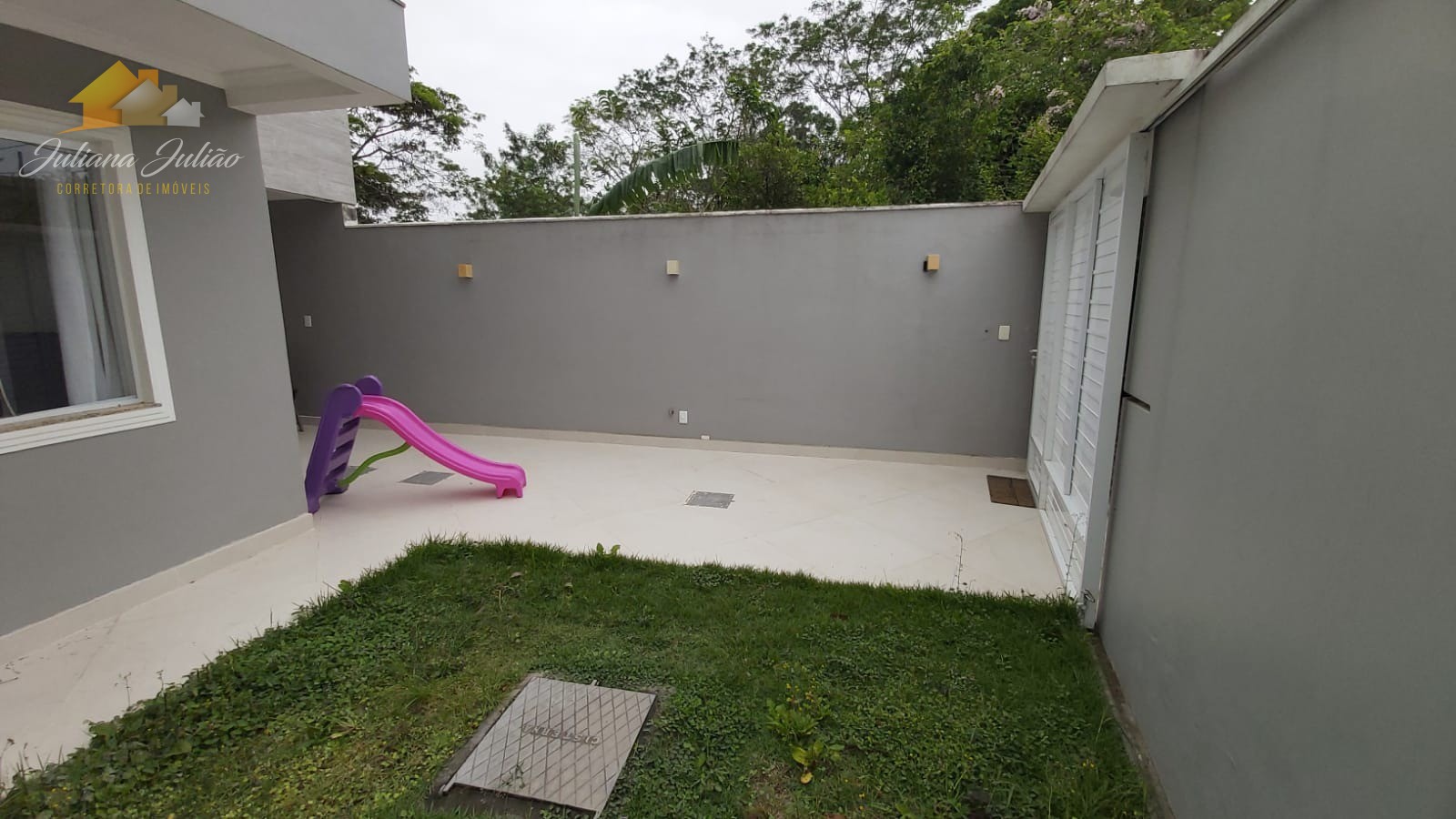 Casa à venda com 2 quartos, 100m² - Foto 2