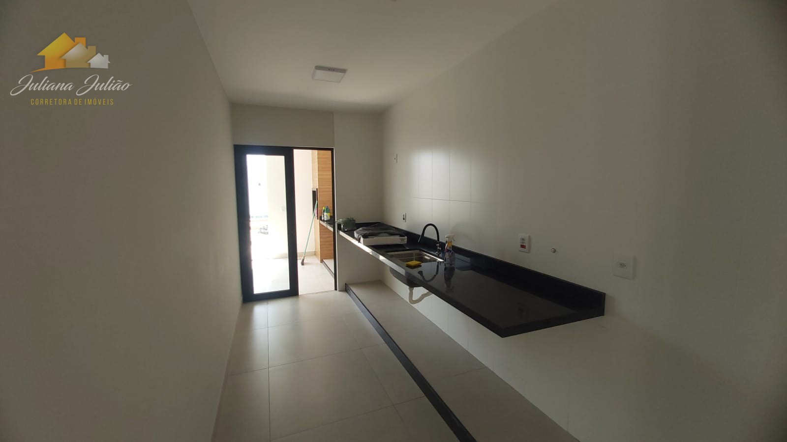 Casa à venda com 4 quartos, 184m² - Foto 12