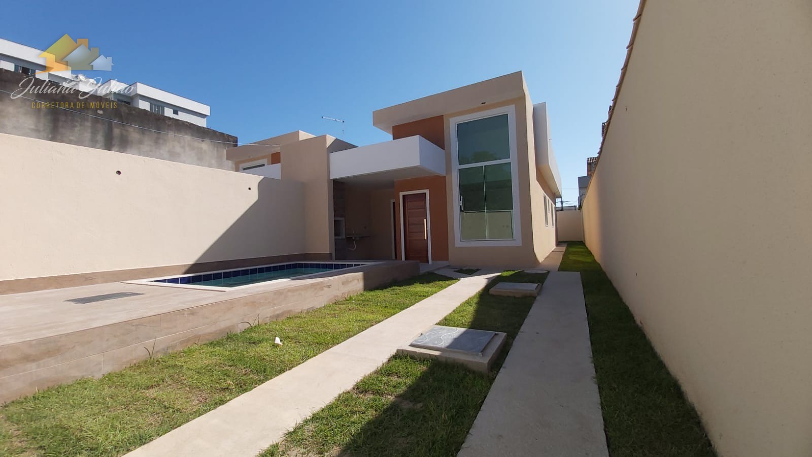 Casa à venda com 3 quartos, 105m² - Foto 1