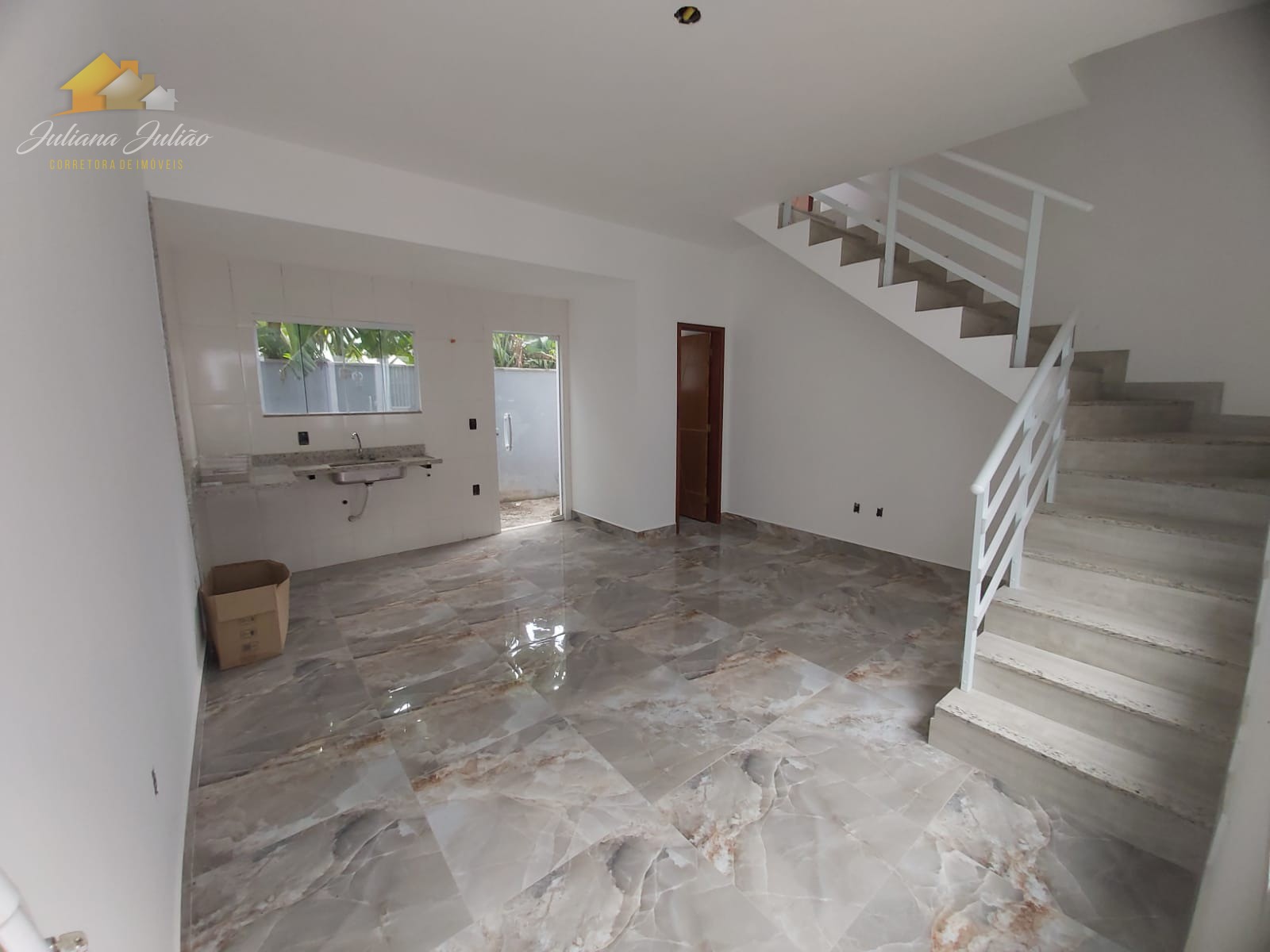 Casa à venda com 2 quartos, 75m² - Foto 7