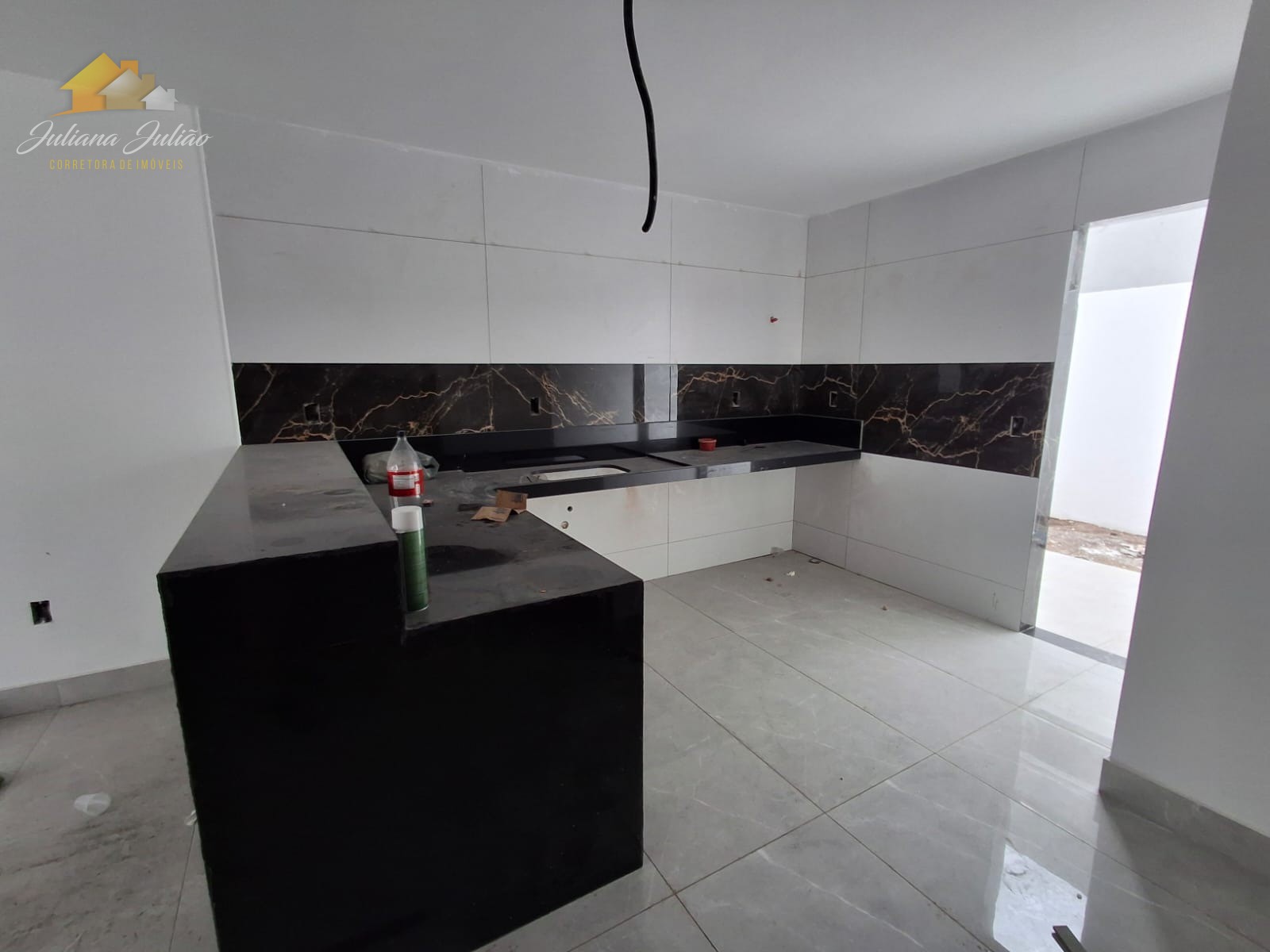 Casa à venda com 4 quartos, 115m² - Foto 11