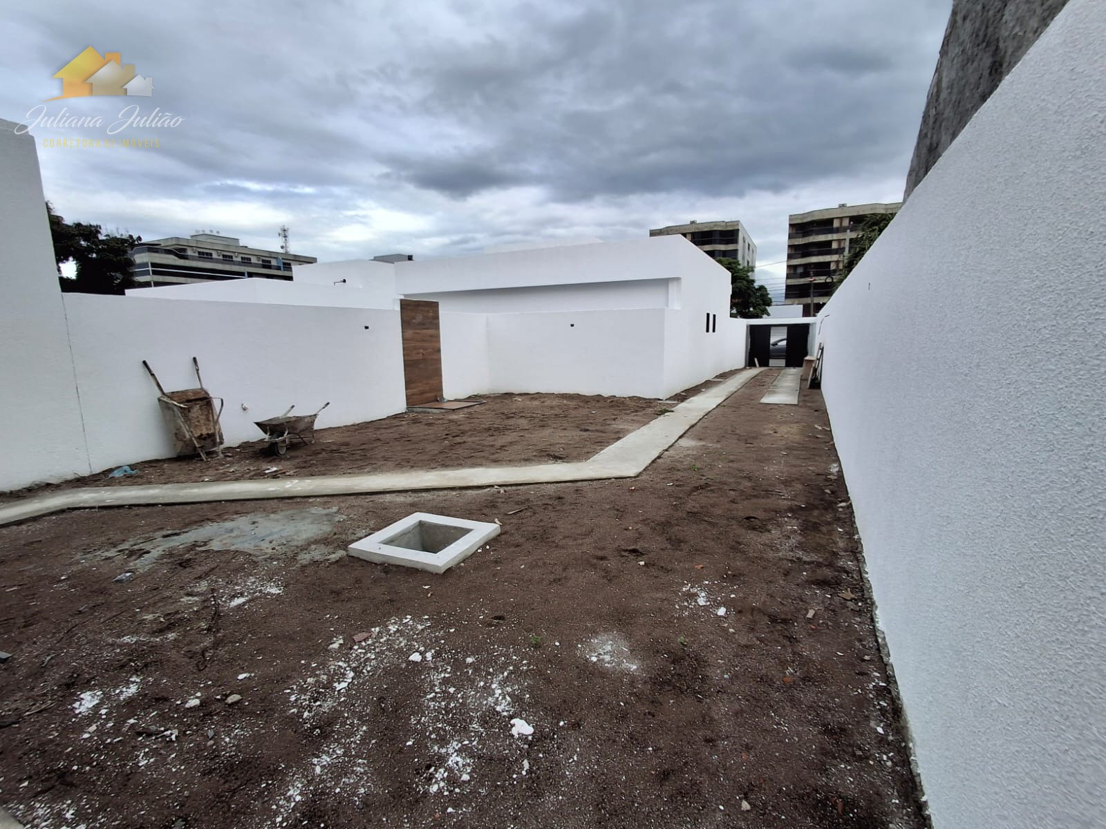 Casa à venda com 4 quartos, 115m² - Foto 4