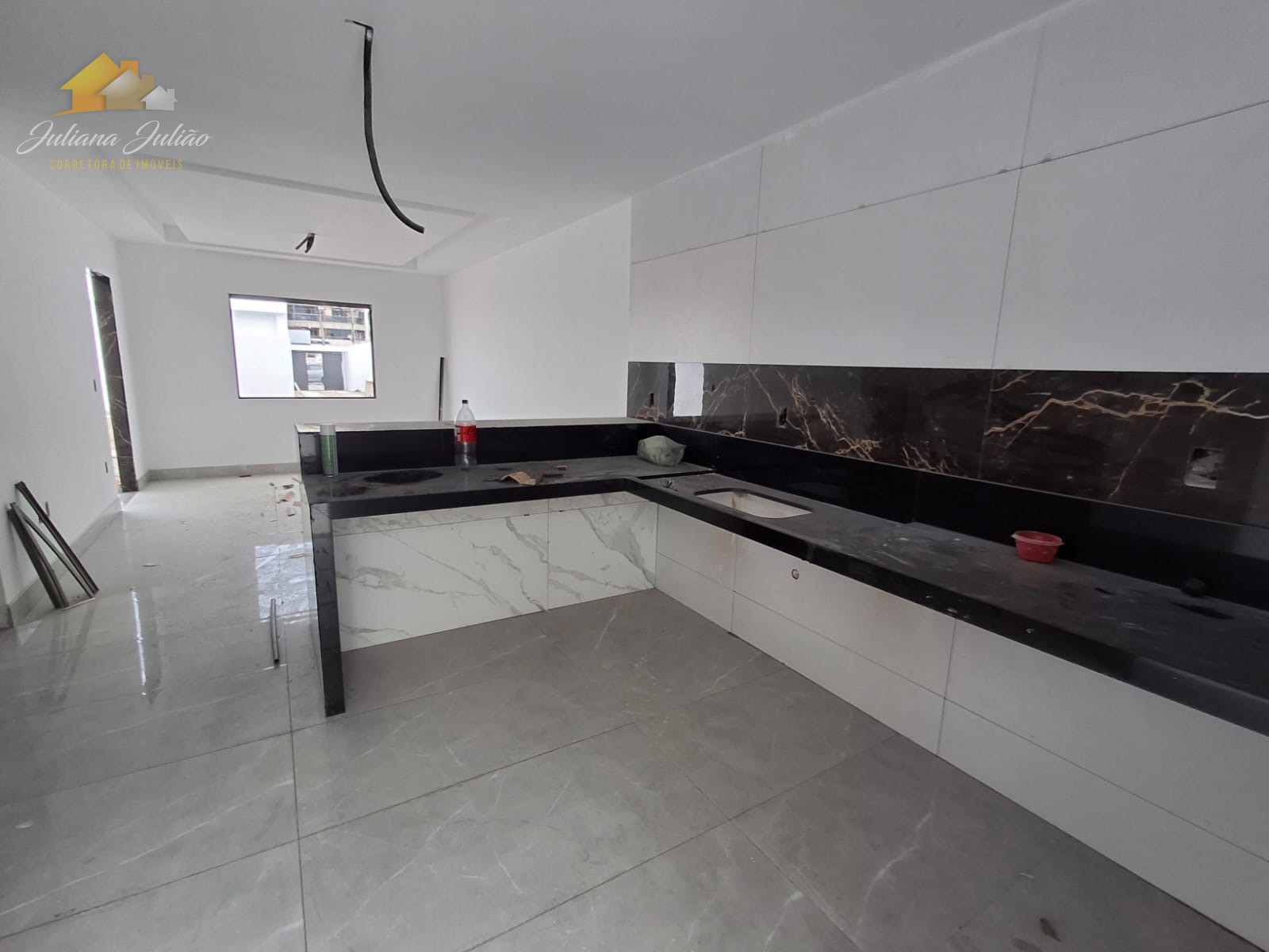 Casa à venda com 4 quartos, 115m² - Foto 12
