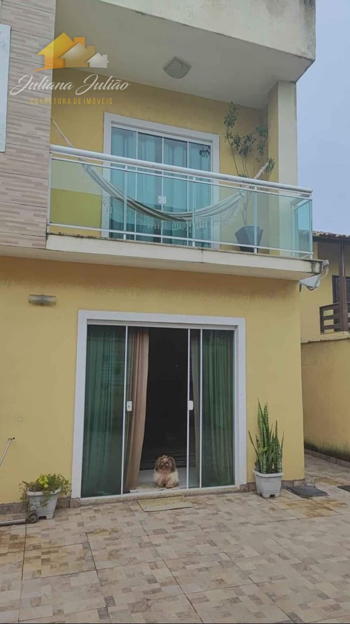 Casa à venda com 4 quartos, 110m² - Foto 1