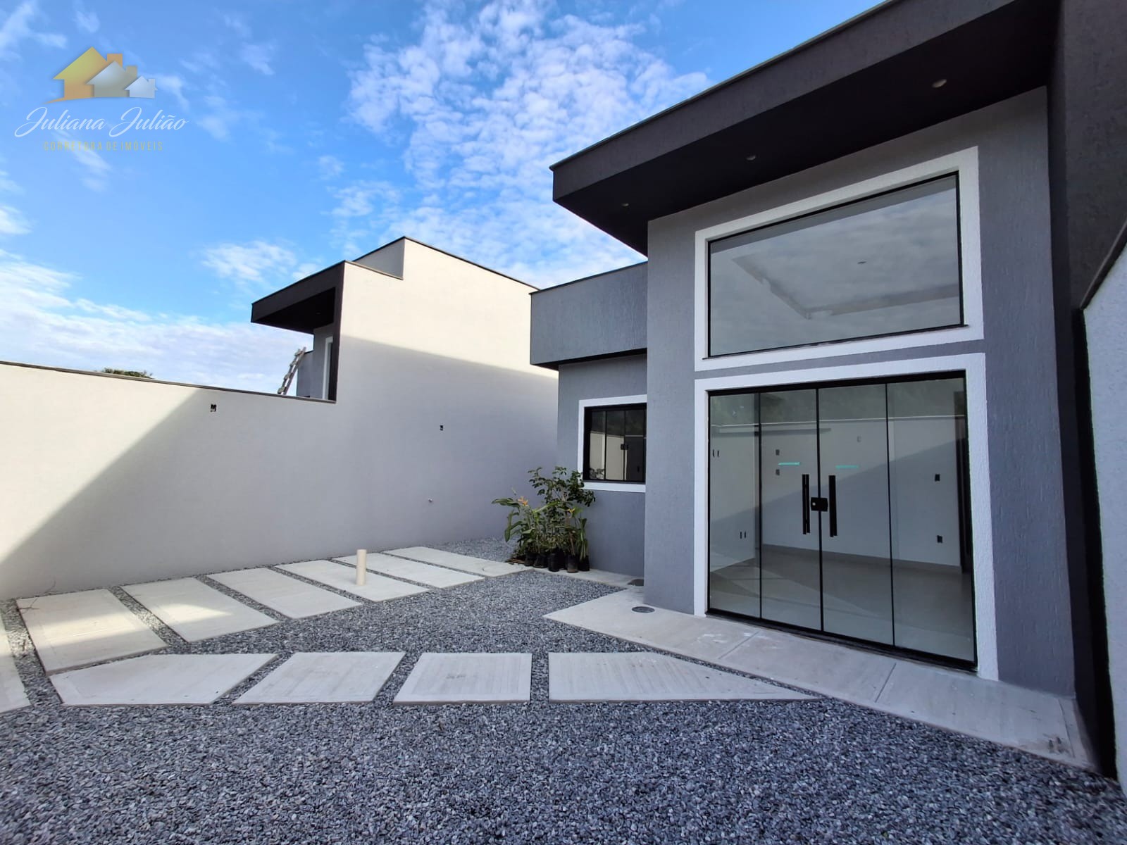 Casa à venda com 2 quartos, 53m² - Foto 2