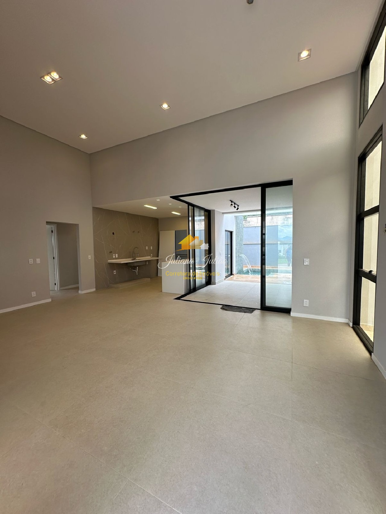 Casa à venda com 3 quartos, 184m² - Foto 3