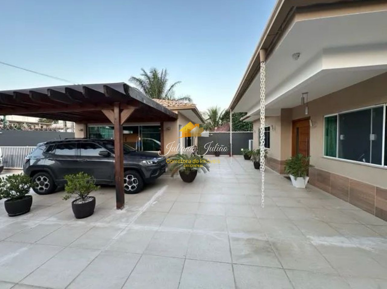Casa à venda com 4 quartos, 320m² - Foto 2