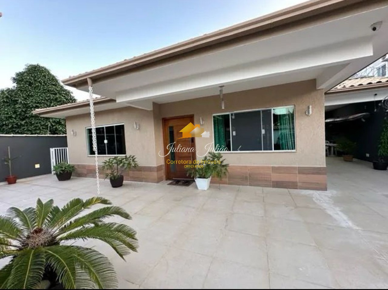 Casa à venda com 4 quartos, 320m² - Foto 1