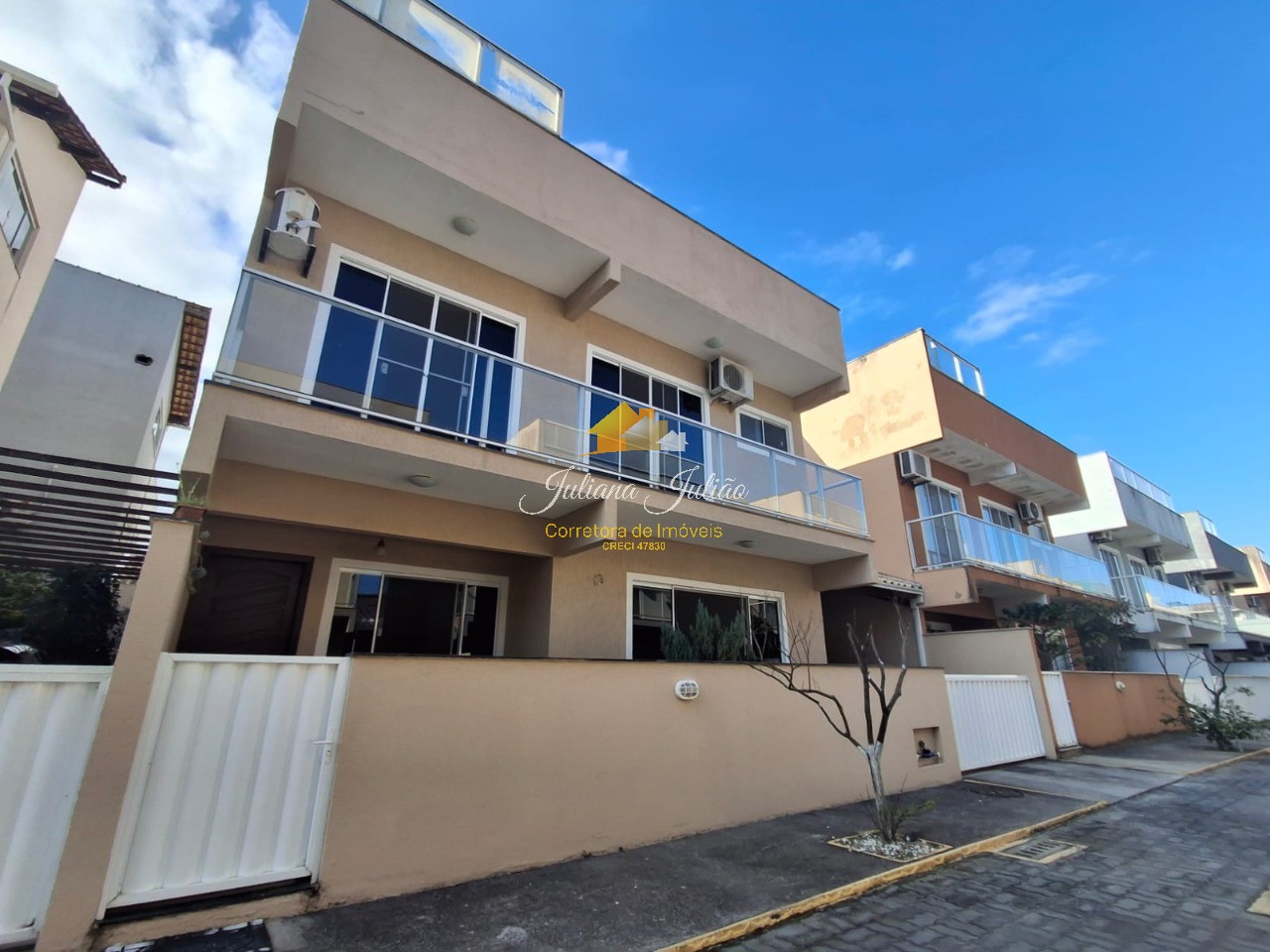 Casa à venda com 3 quartos, 150m² - Foto 1