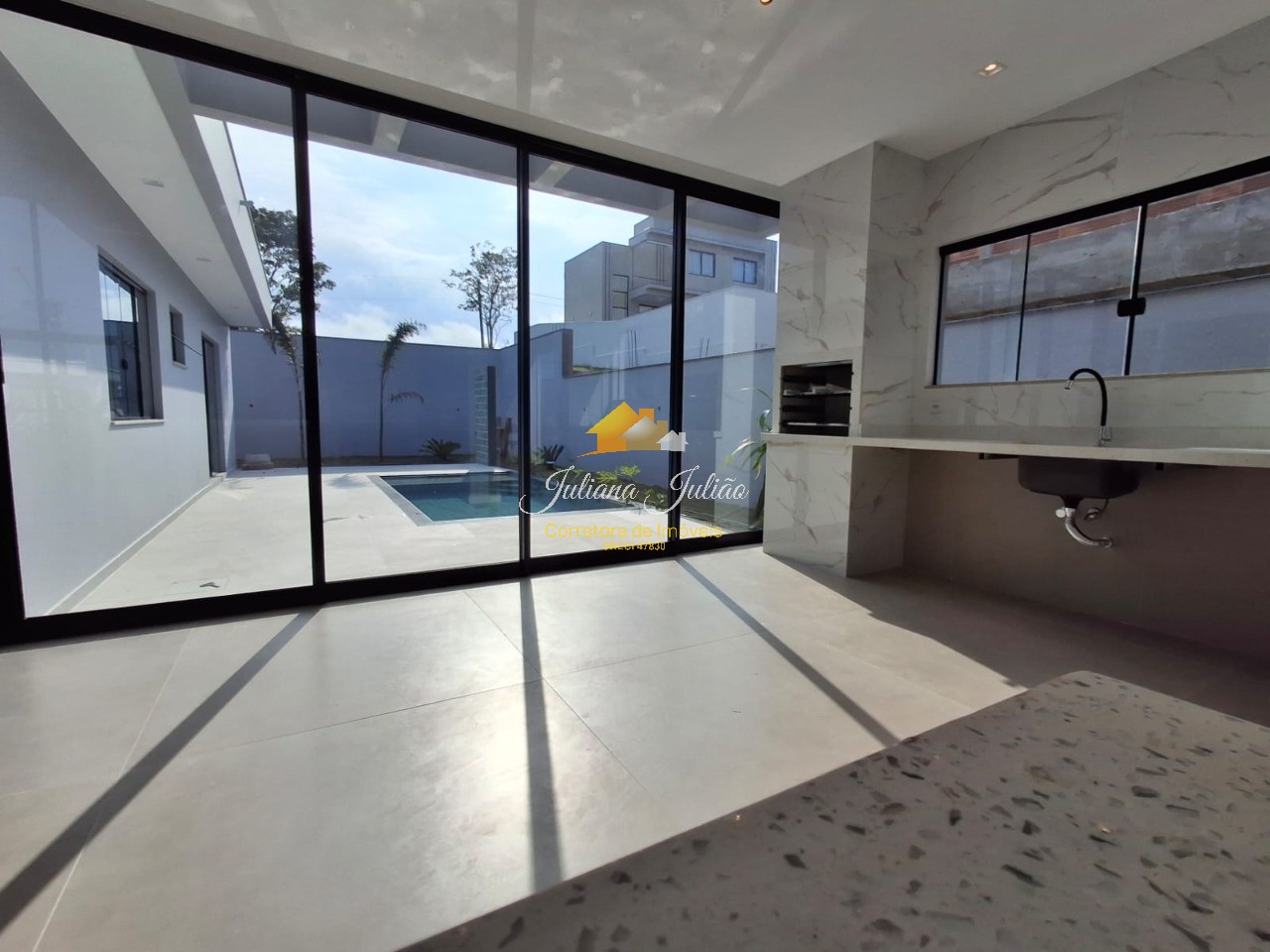 Casa à venda com 3 quartos, 206m² - Foto 22