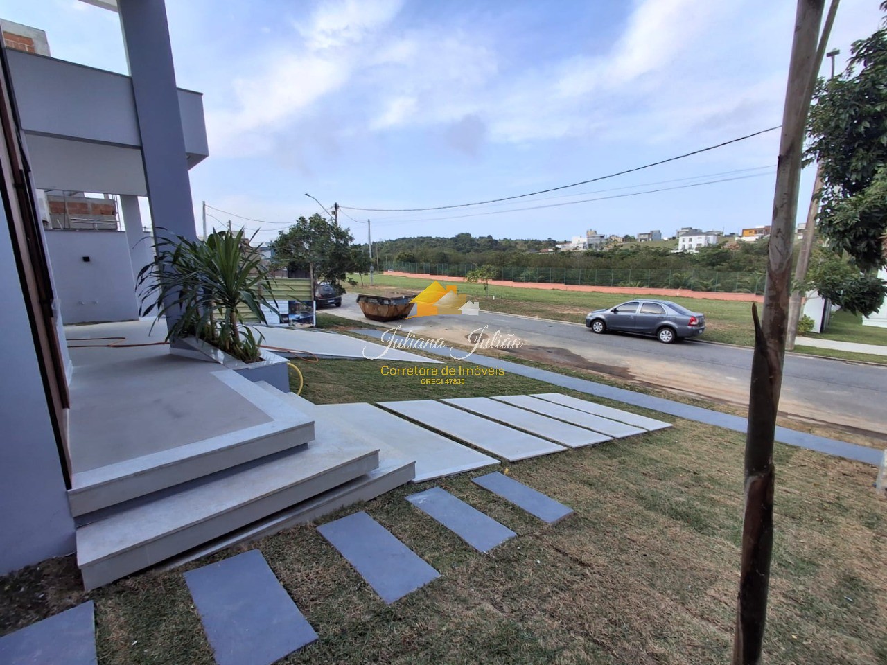 Casa à venda com 3 quartos, 206m² - Foto 4