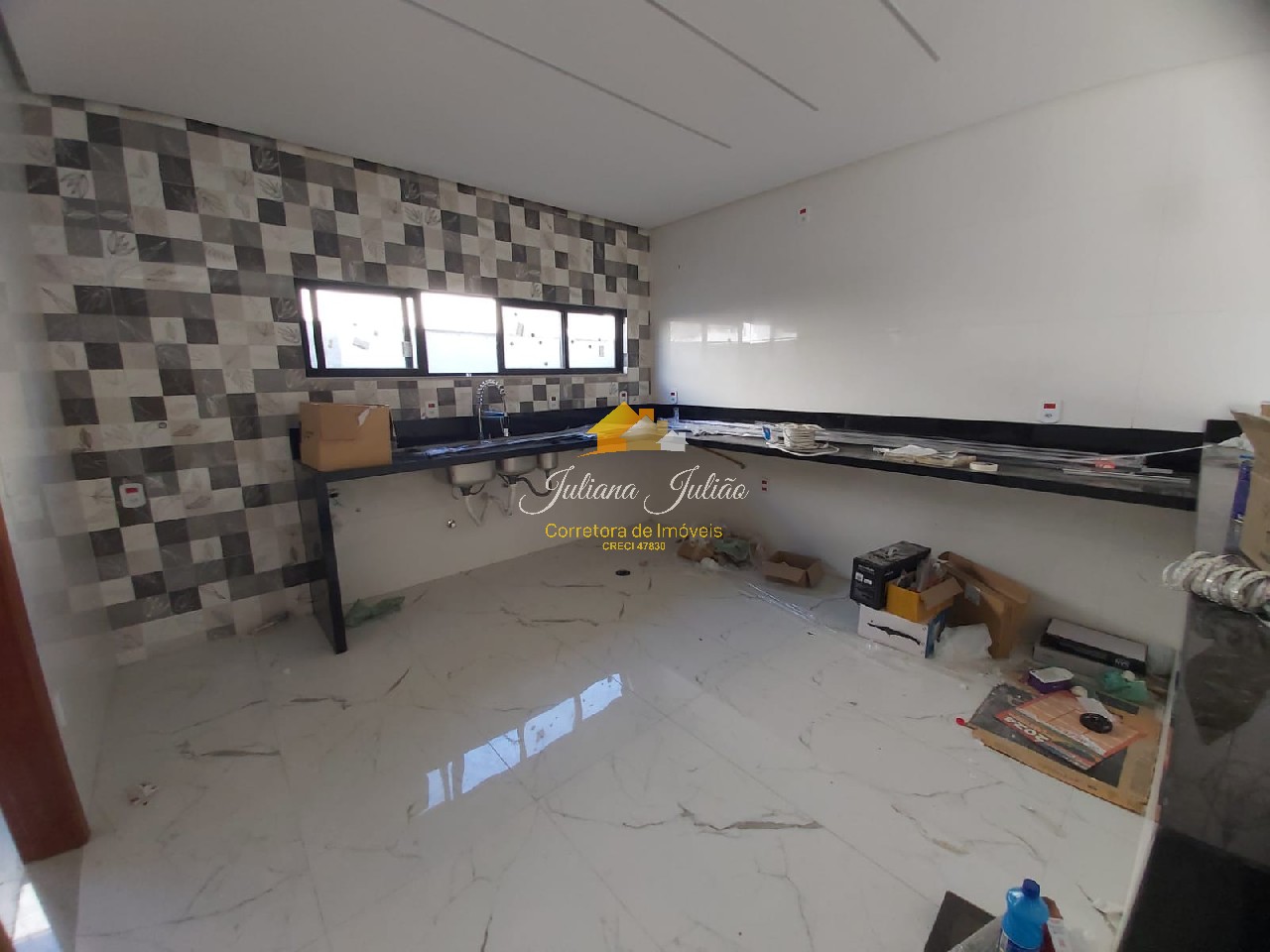 Casa à venda com 3 quartos, 227m² - Foto 9