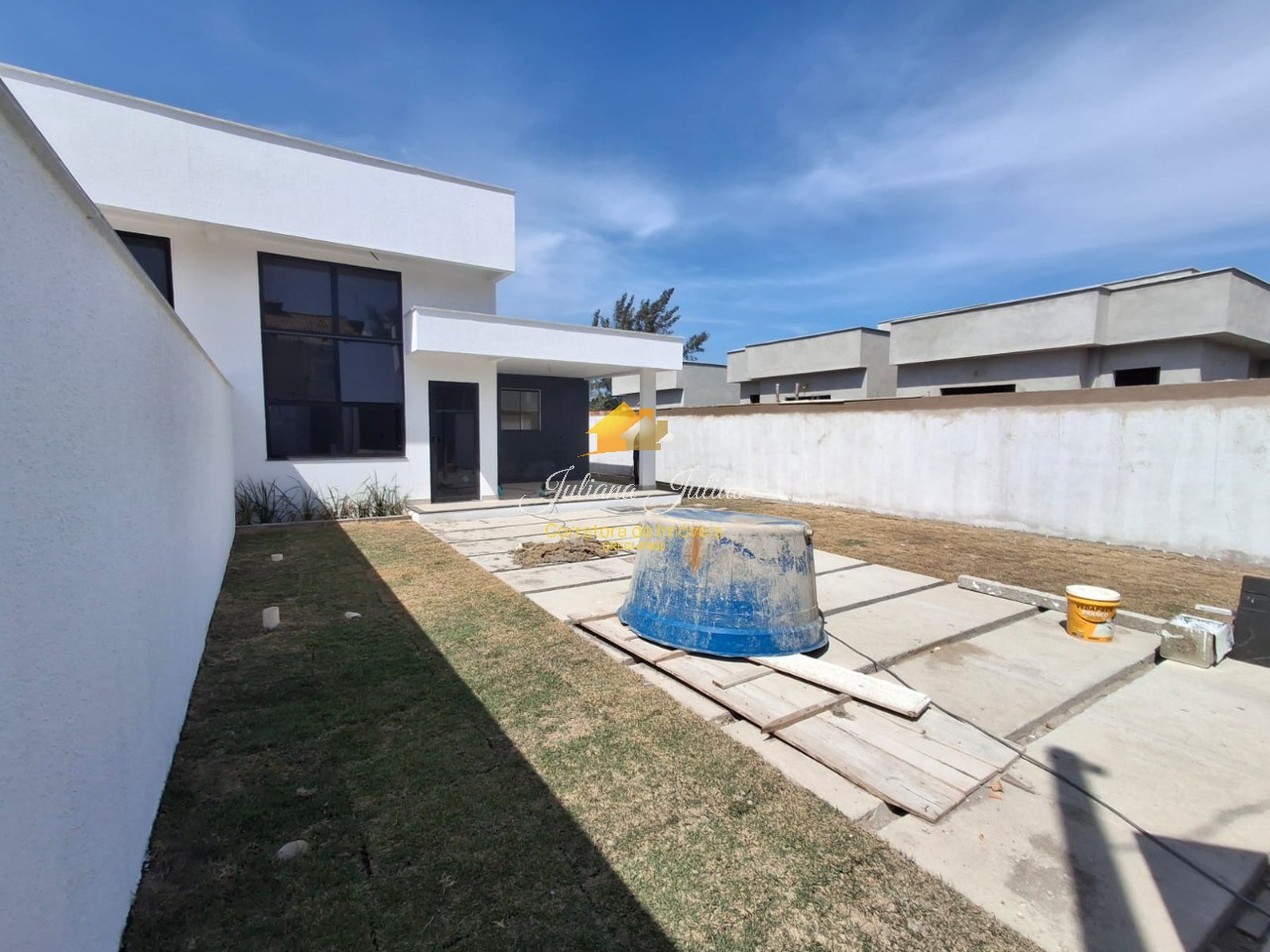 Casa à venda com 3 quartos, 90m² - Foto 2