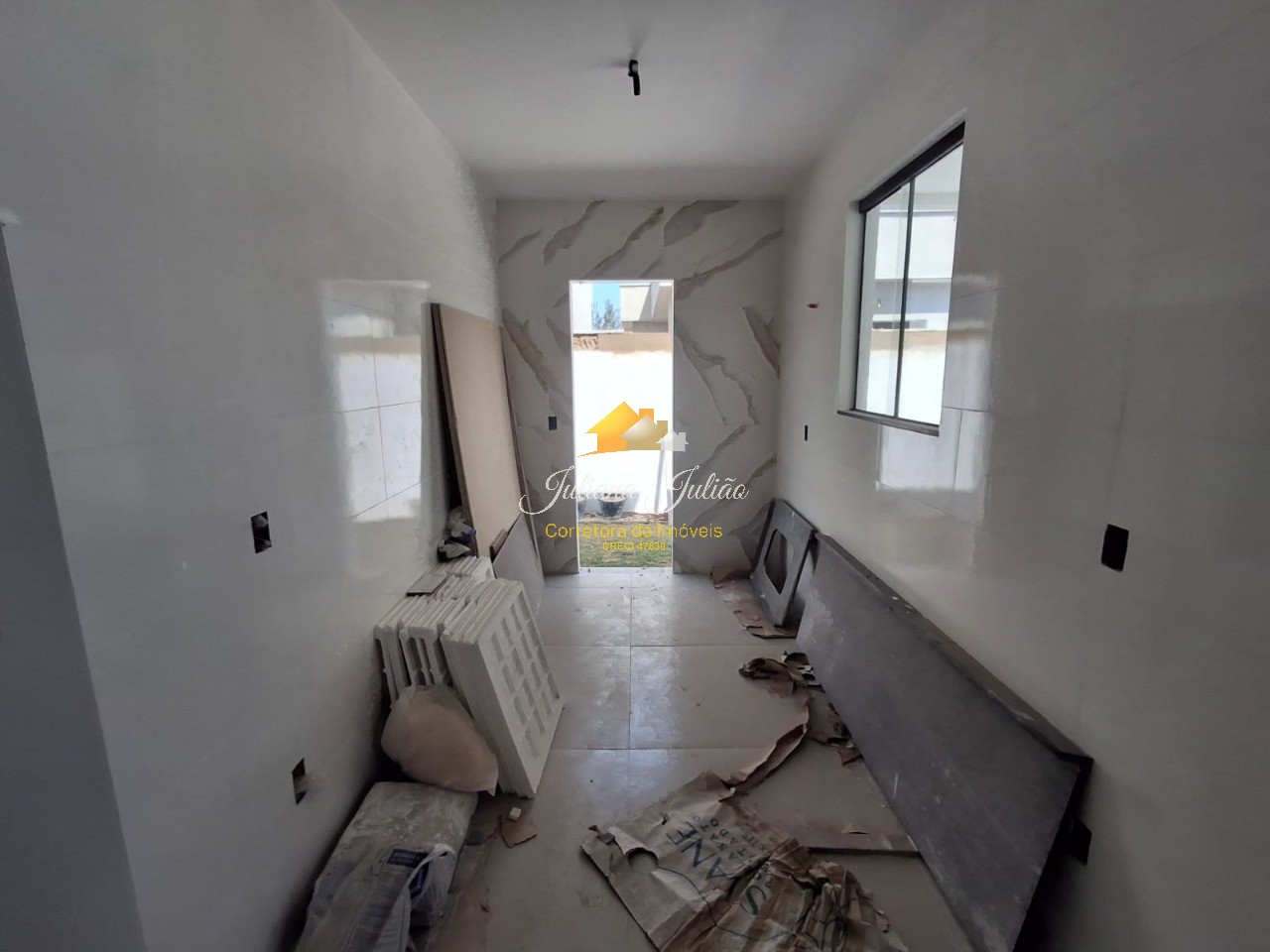 Casa à venda com 3 quartos, 90m² - Foto 12