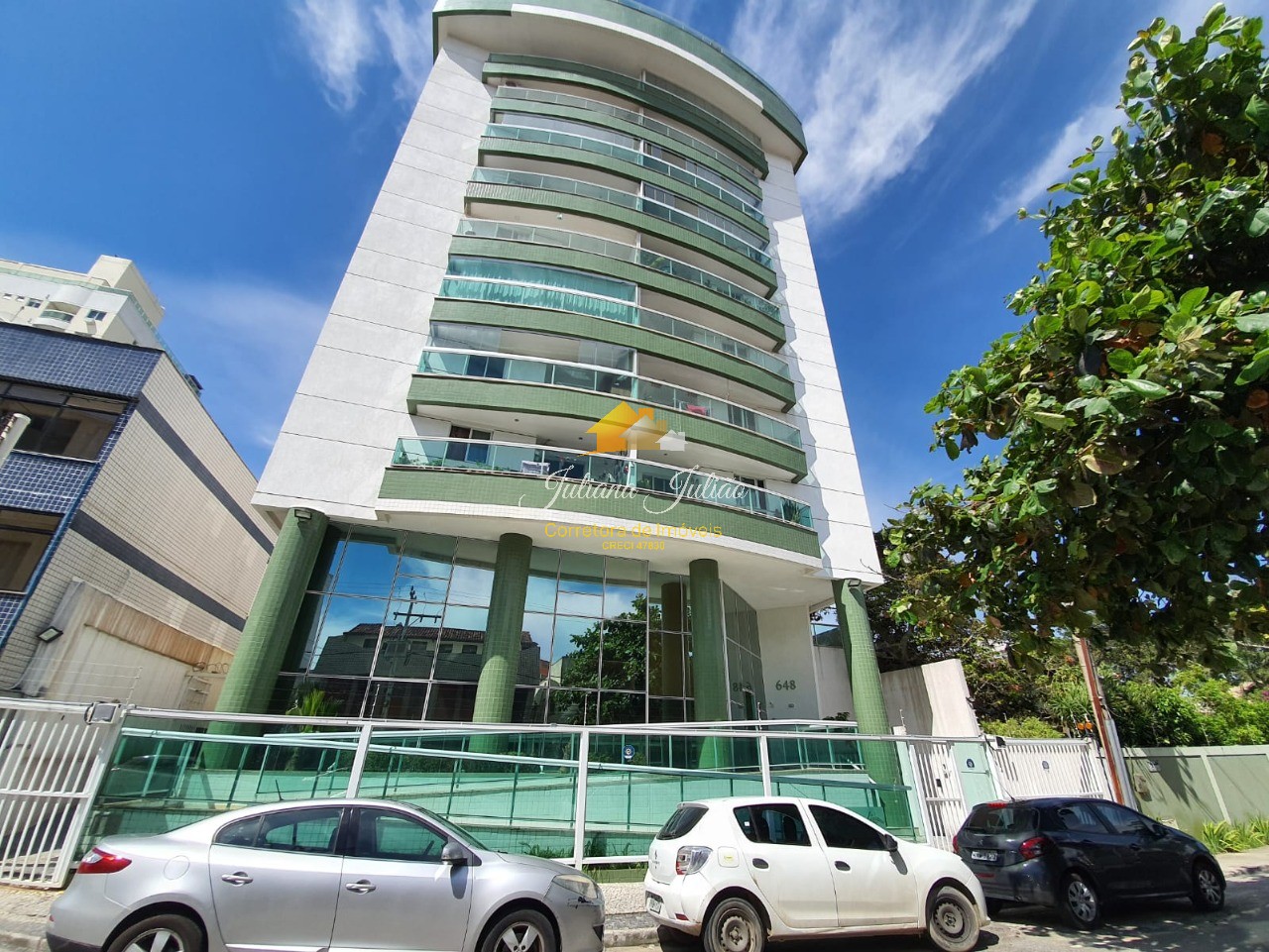 Apartamento à venda com 2 quartos, 68m² - Foto 1