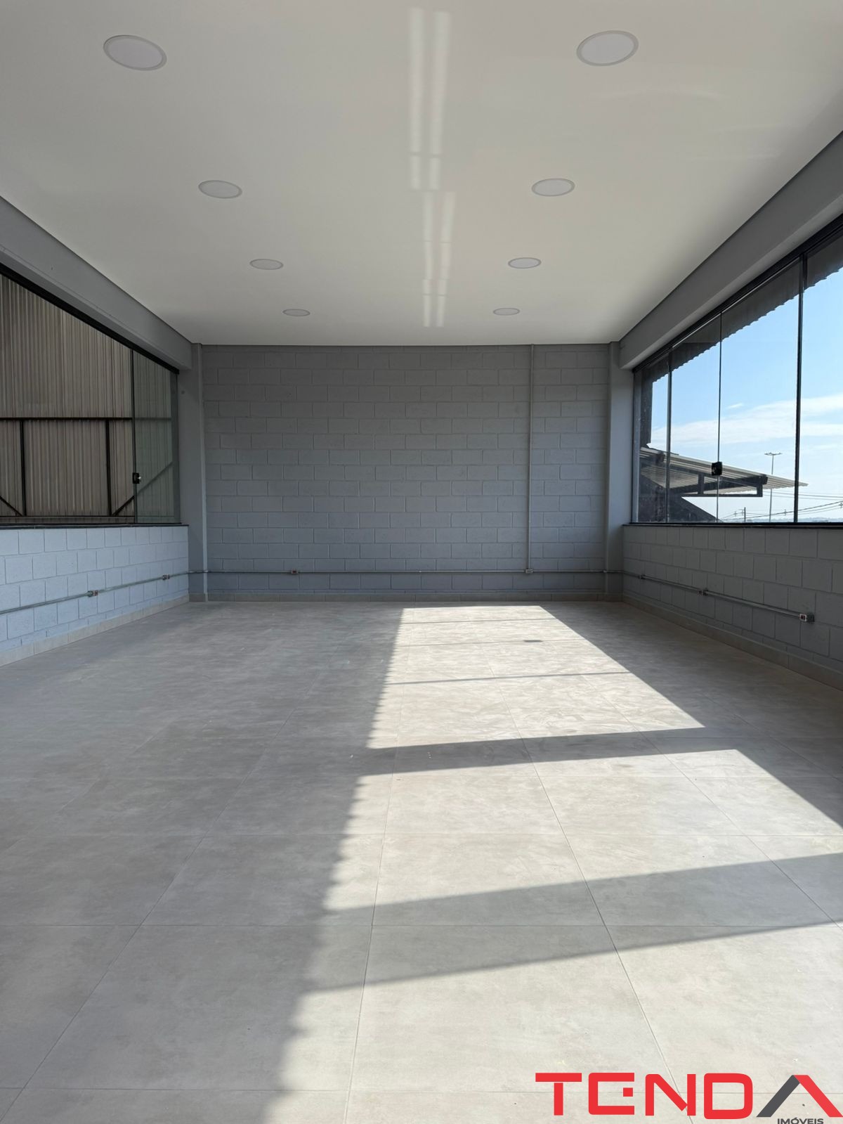 Depósito-Galpão, 1650 m² - Foto 1