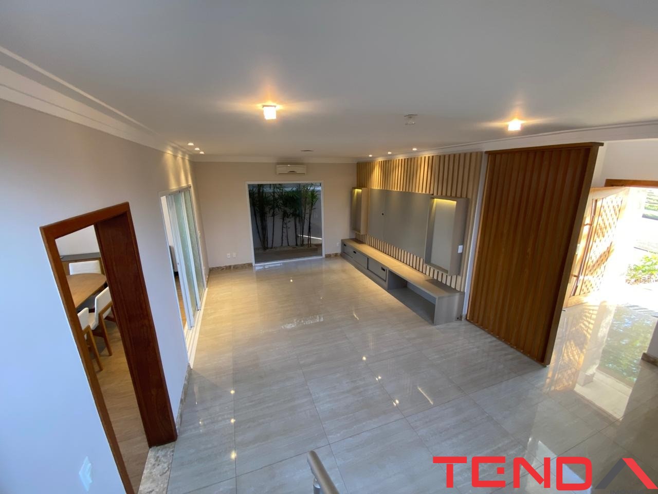 Casa, 4 quartos, 305 m² - Foto 2