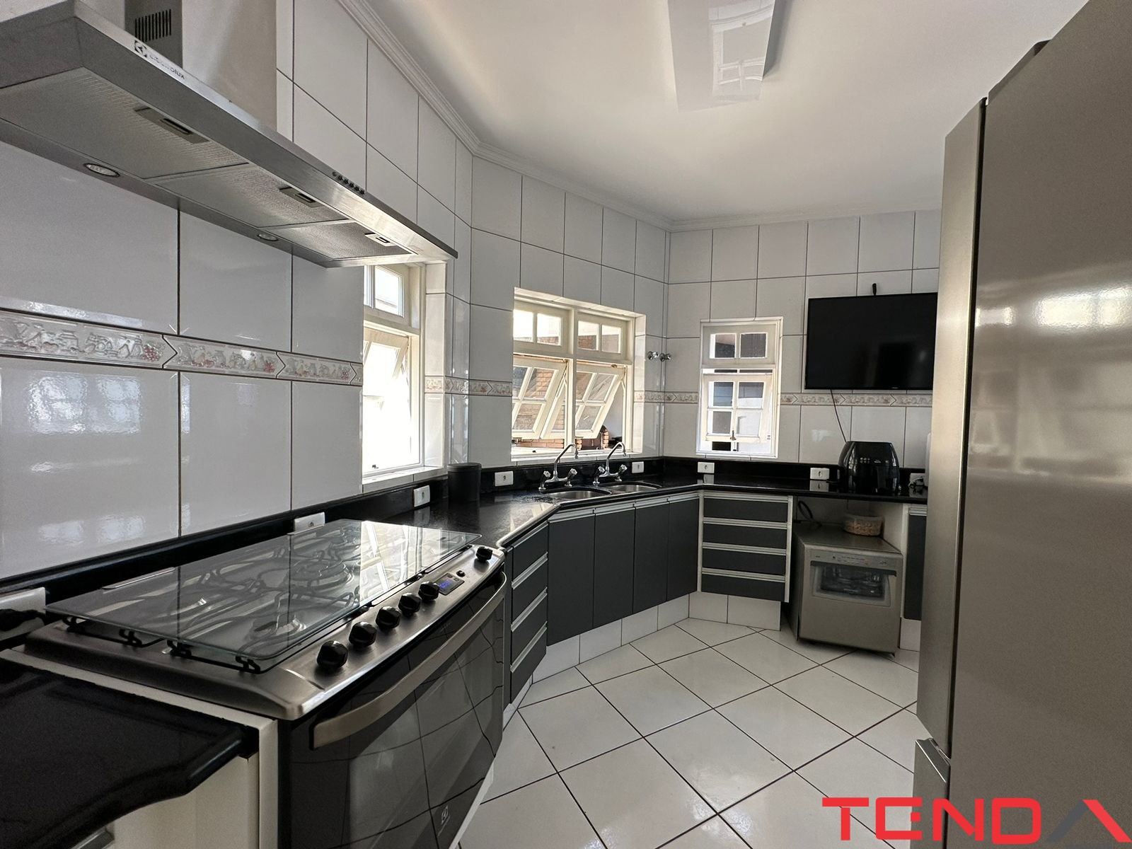 Casa, 3 quartos, 223 m² - Foto 3