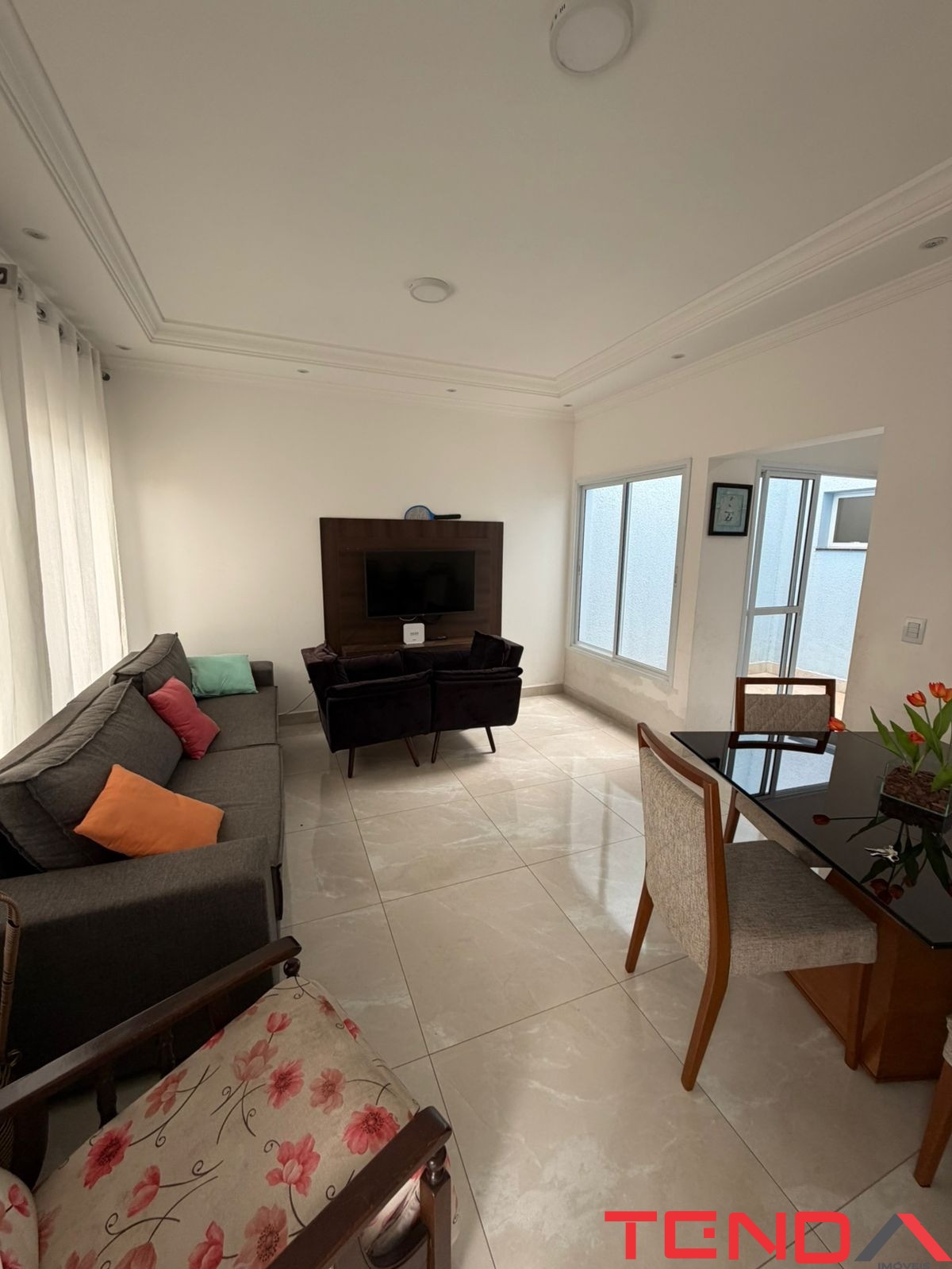 Casa, 3 quartos, 168 m² - Foto 2