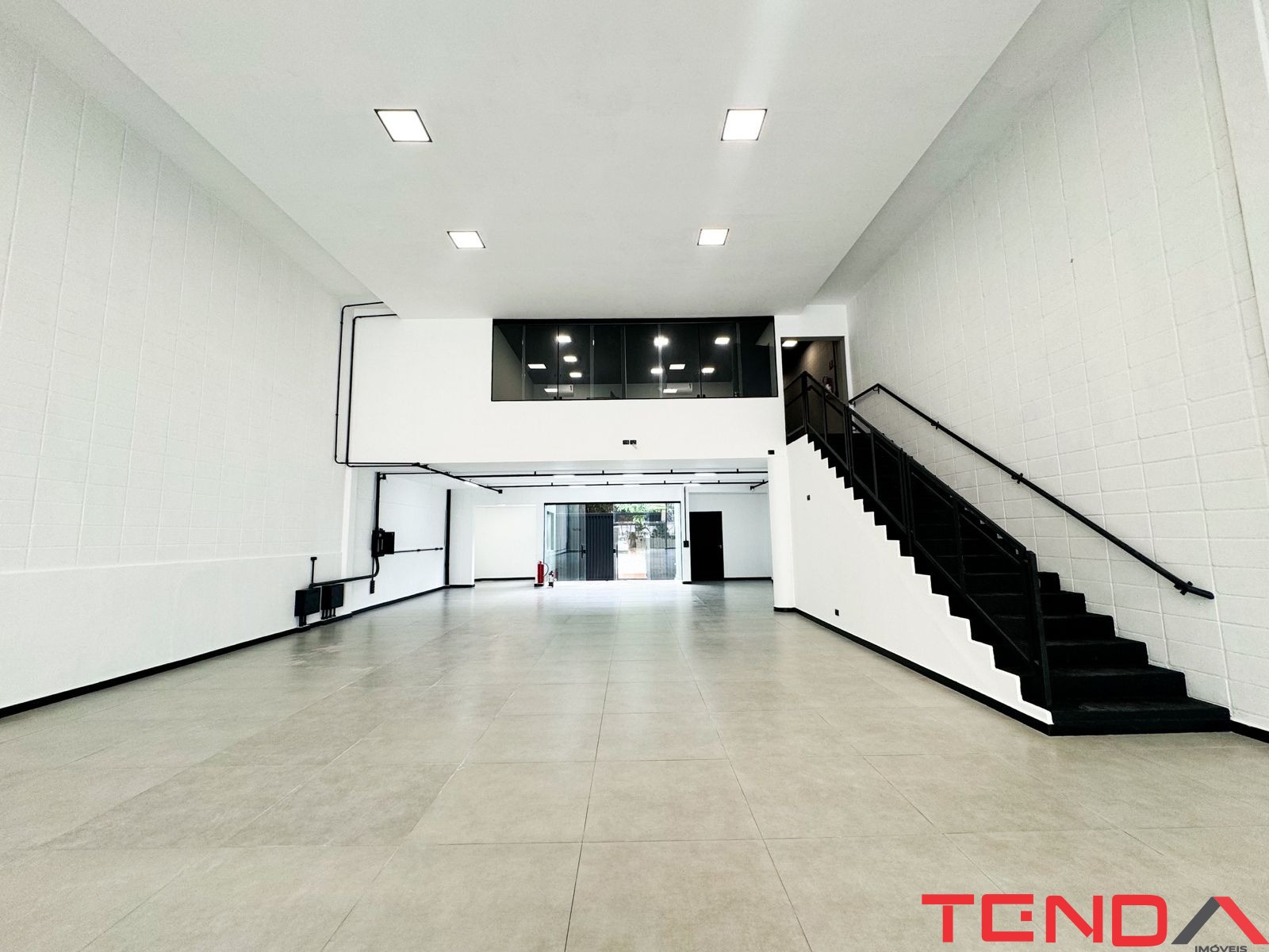 Loja-Salão, 374 m² - Foto 1