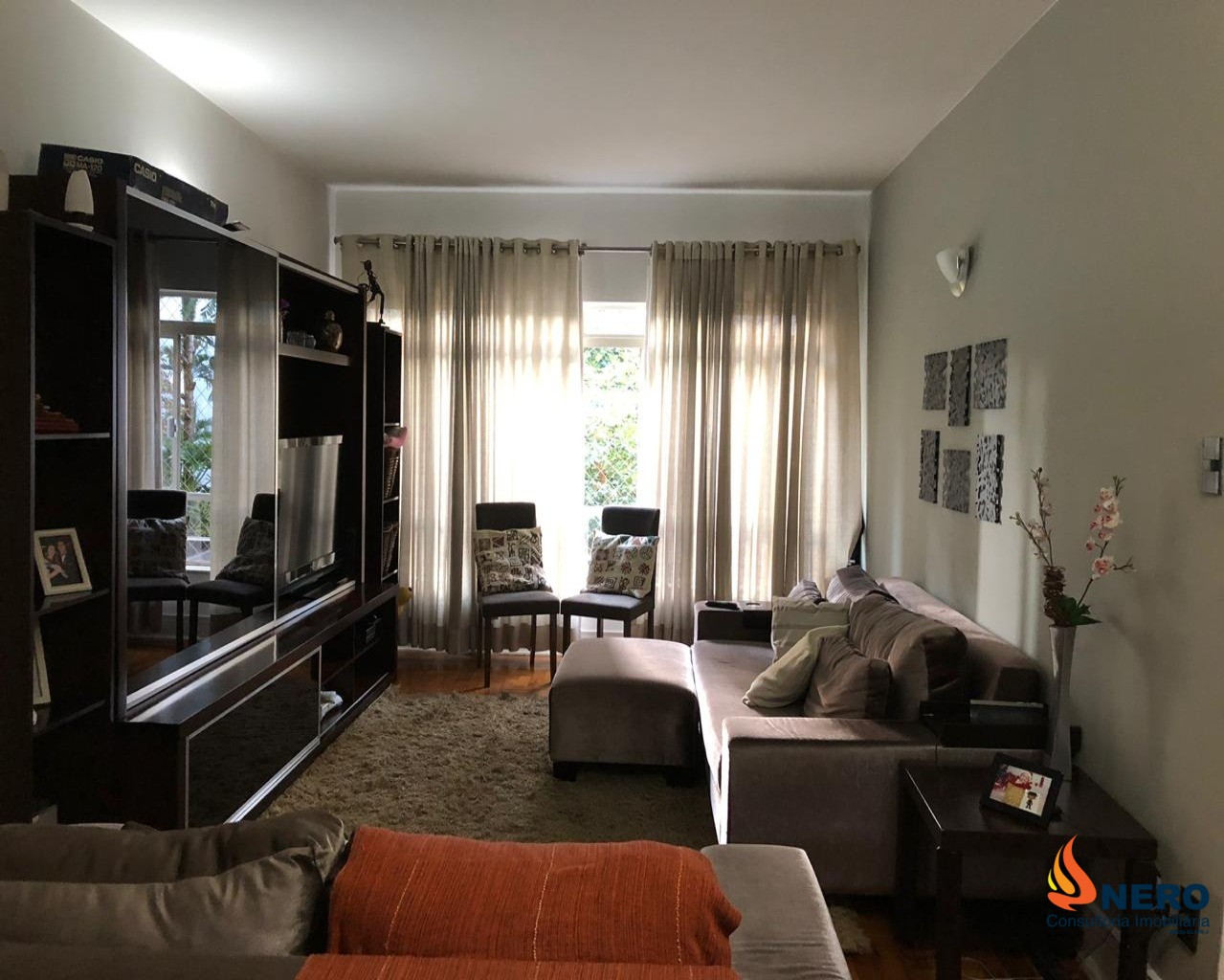 APARTAMENTO AMPLO, 110 METROS, 2 DORMITÓRIOS, 1 SUITE, ÓTIMA LOCALIZAÇÃO.