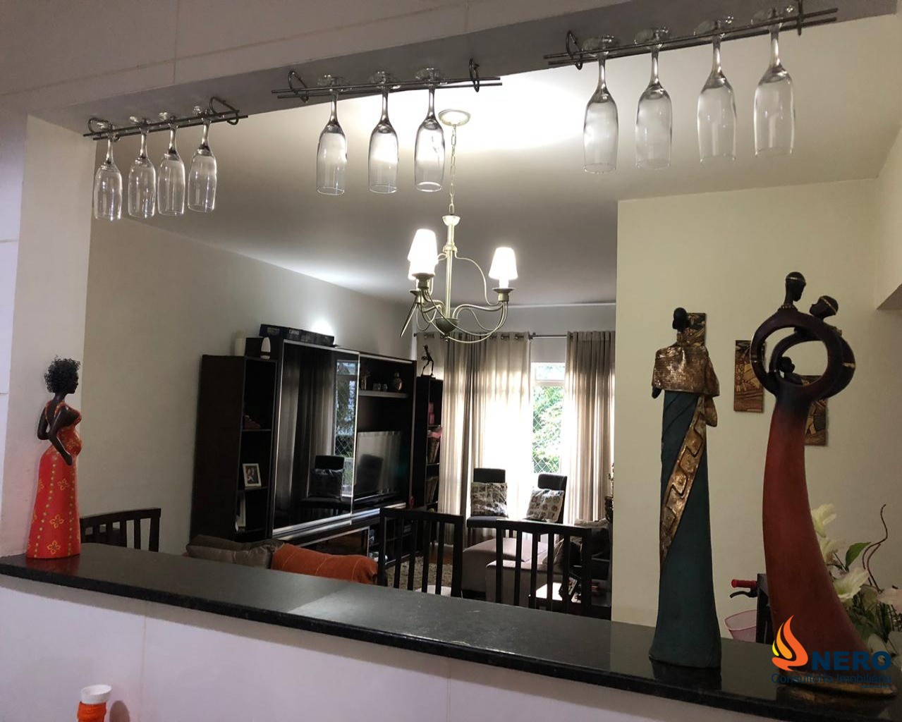 APARTAMENTO AMPLO, 110 METROS, 2 DORMITÓRIOS, 1 SUITE, ÓTIMA LOCALIZAÇÃO.