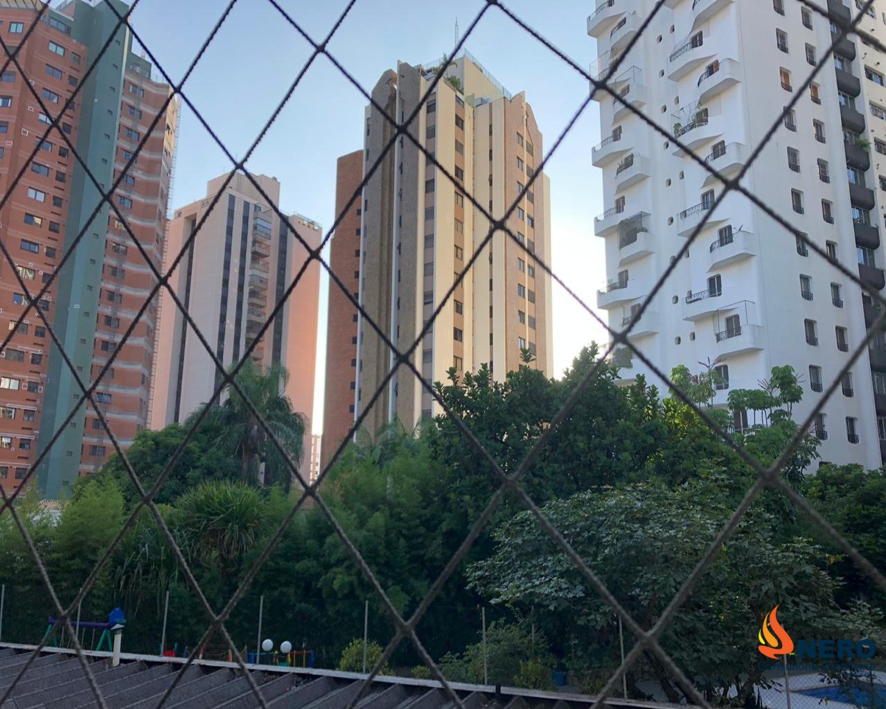 APARTAMENTO AMPLO, 110 METROS, 2 DORMITÓRIOS, 1 SUITE, ÓTIMA LOCALIZAÇÃO.