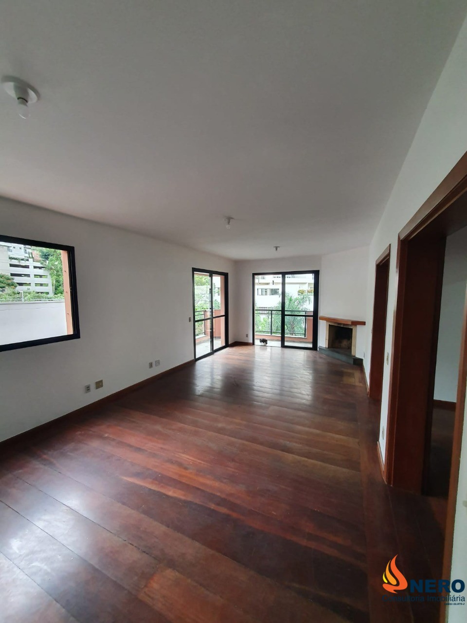 Apartamento à venda na Vila Andrade, 152m², lareira, varanda, 2 vagas fixas e cobertas