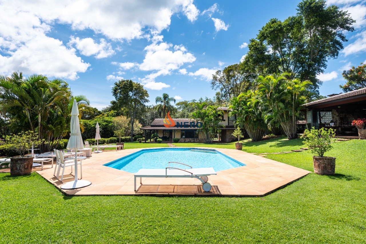 Oportunidade única: Sitio de 102.794m² à venda em Piracaia-SP!