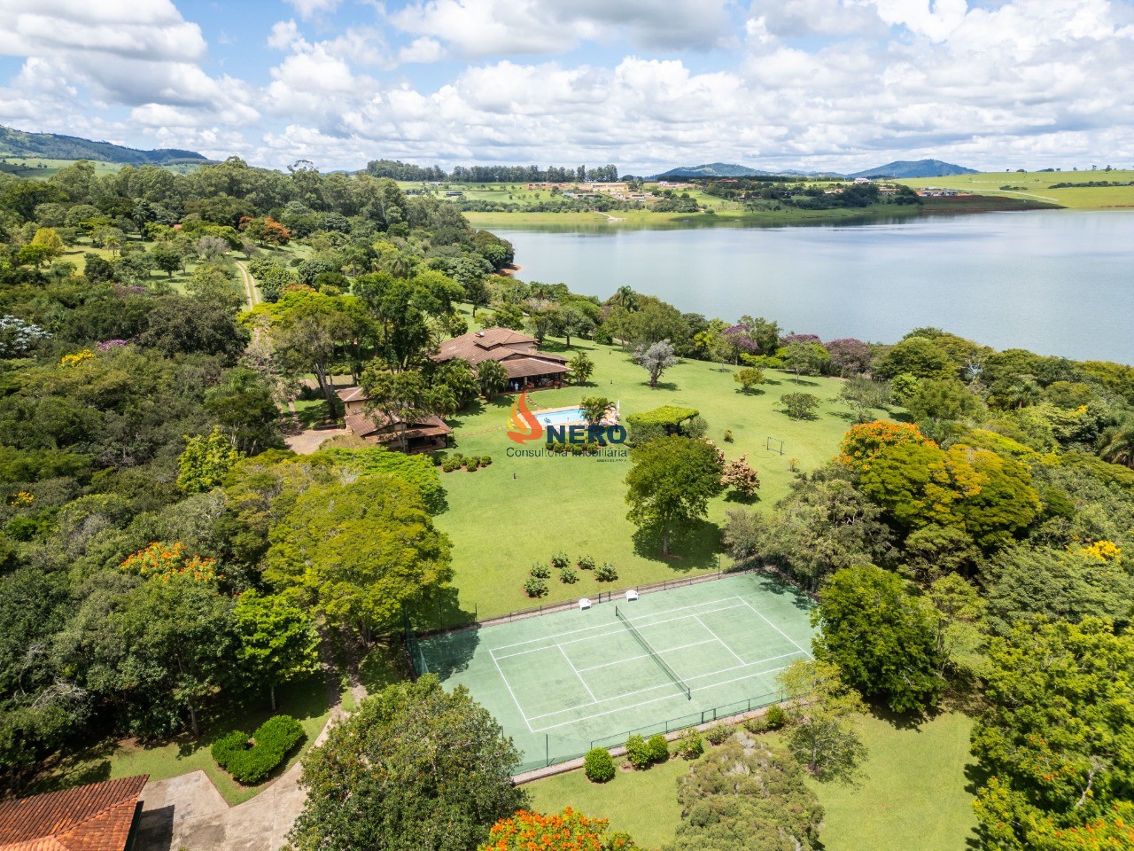 Oportunidade única: Sitio de 102.794m² à venda em Piracaia-SP!