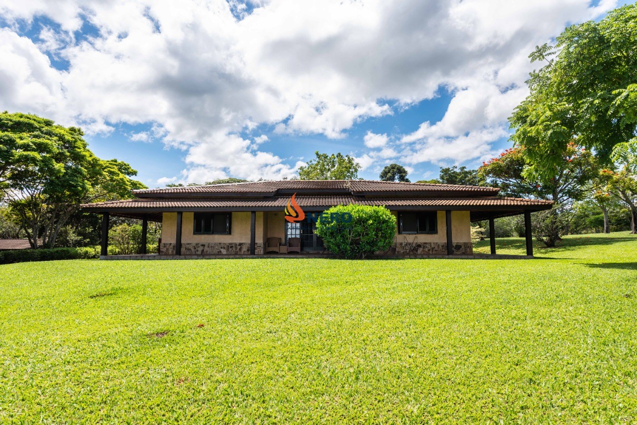 Oportunidade única: Sitio de 102.794m² à venda em Piracaia-SP!