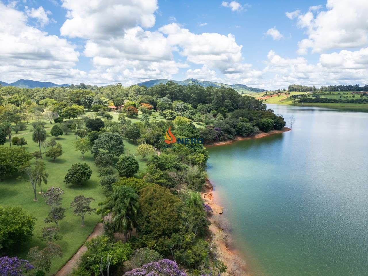 Oportunidade única: Sitio de 102.794m² à venda em Piracaia-SP!