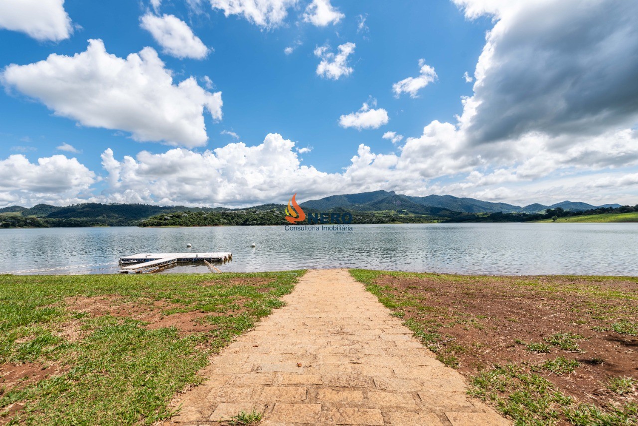 Oportunidade única: Sitio de 102.794m² à venda em Piracaia-SP!