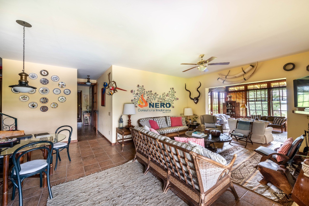 Oportunidade única: Sitio de 102.794m² à venda em Piracaia-SP!