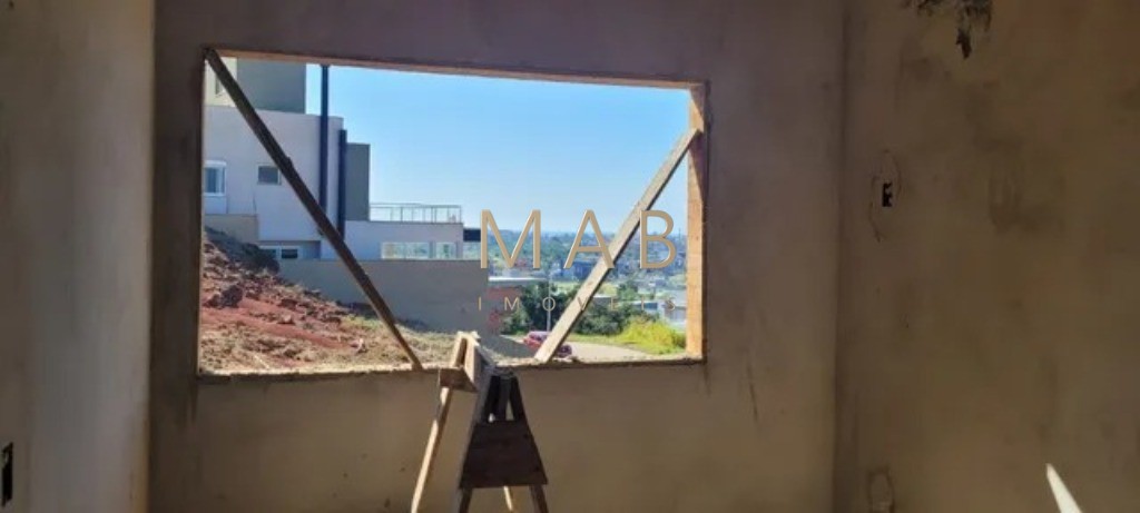 Espetacular casa à venda em Florianópolis-SC, no bairro Ingleses! 3 quartos sendo 2 suítes, 3 salas, 4 banheiros, 3 vagas de garagem, 326,00m².