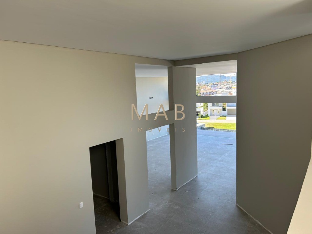 Imponente residência de luxo à venda em Florianópolis-SC, Ingleses: 4 quartos, 4 suítes, 3 salas, 4 banheiros, 3 vagas, 546,45 m².
