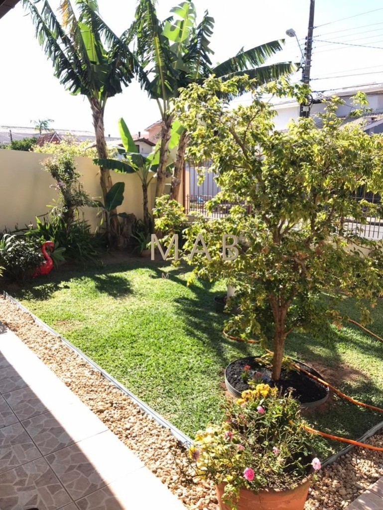 Imperdível casa à venda em Florianópolis-SC, bairro Ingleses: 5 quartos, 1 suíte, 3 salas, 4 banheiros, 3 vagas, 225m².