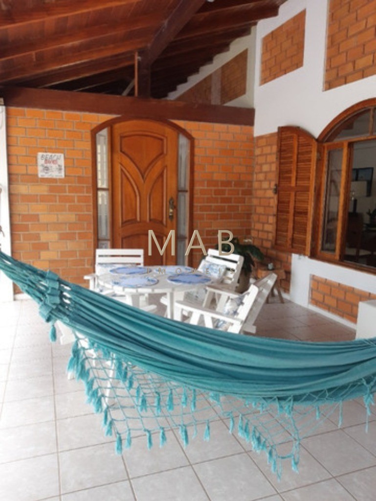 Linda e Aconchegante Casa à VENDA em Canasvieiras - Florianópolis SC!