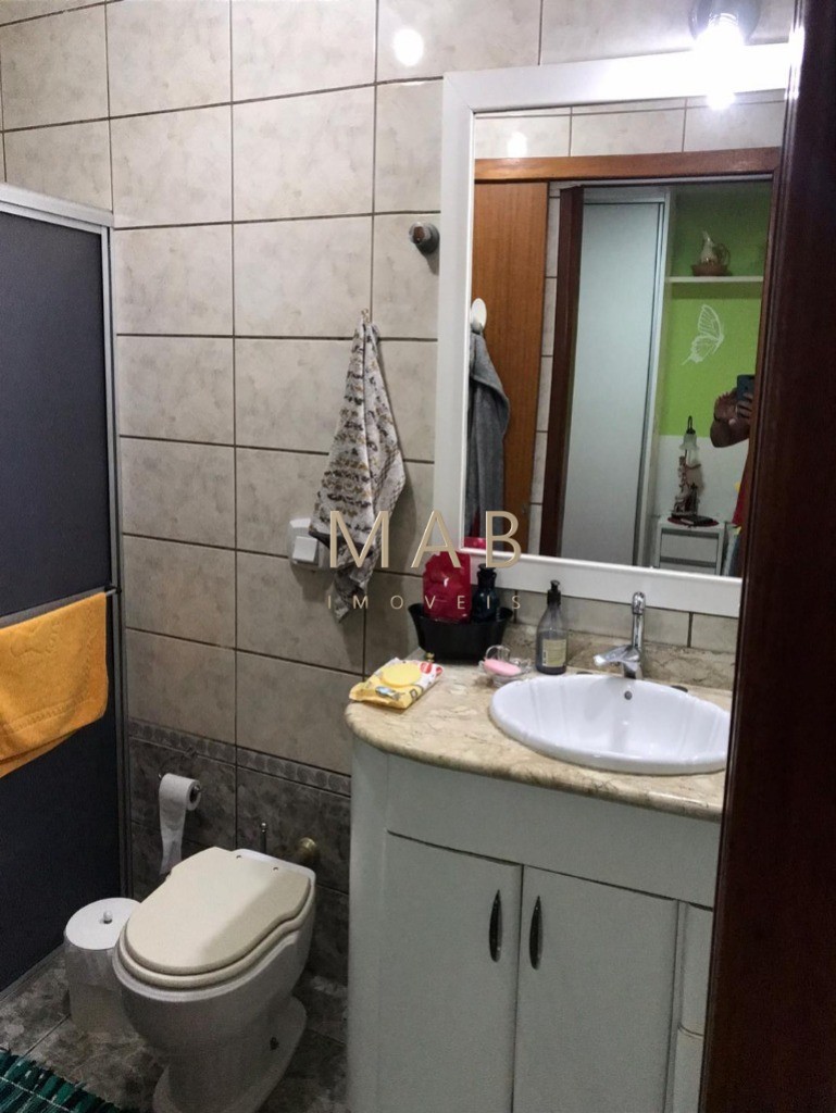 Imperdível casa à venda em Florianópolis-SC, bairro Ingleses: 5 quartos, 1 suíte, 3 salas, 4 banheiros, 3 vagas, 225m².