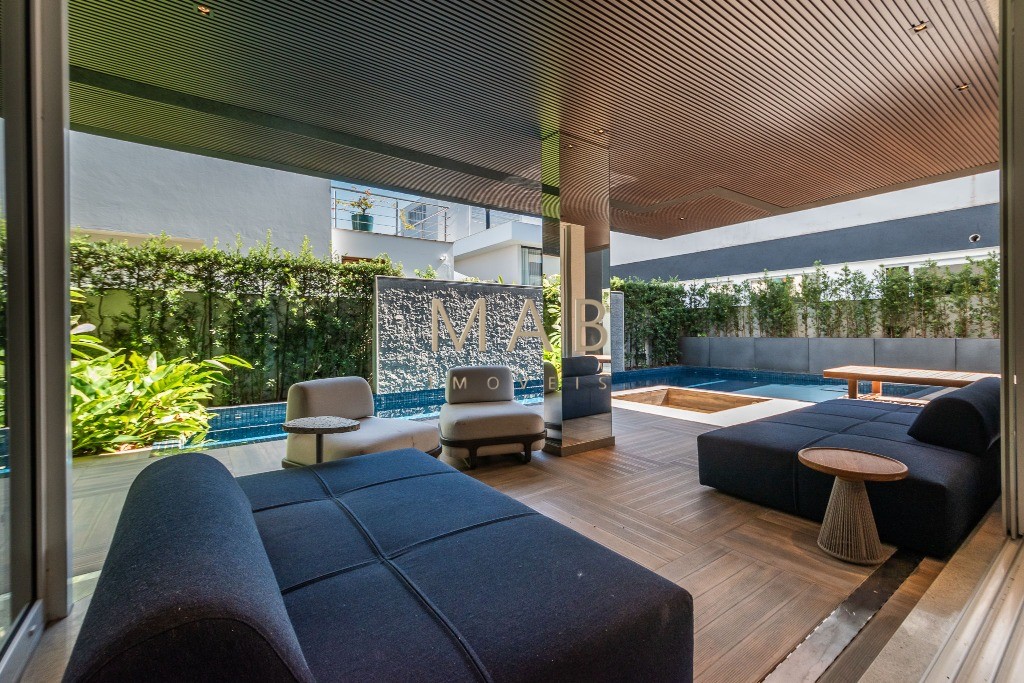 Casa de Altíssimo Padrão com 4 Pavimentos à Venda em Jurerê Internacional, Florianópolis SC!!