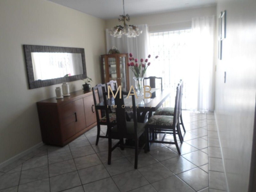 Casa Térrea à Venda em Boa Localização do Bairro Ingleses - Florianópolis/SC!