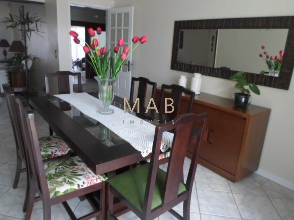 Casa Térrea à Venda em Boa Localização do Bairro Ingleses - Florianópolis/SC!
