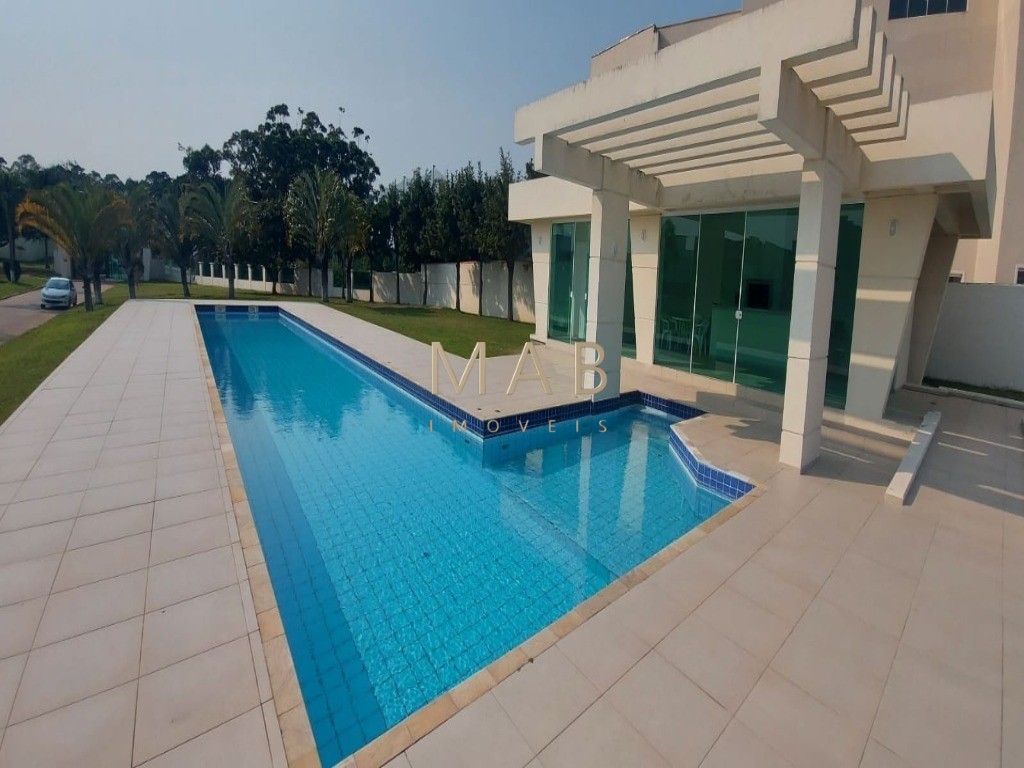 Linda Casa de Alto Padrão à Venda em Condomínio no Bairro Ingleses - Florianópolis SC!!