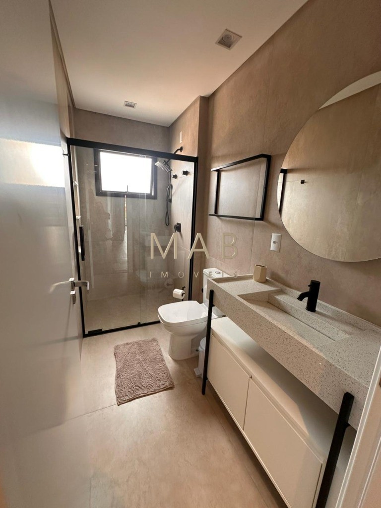 Te convido para conhecer seu mais novo lar!! Casa com 4 dormitórios sendo 1 suíte, SEMIMOBILIADA, para Venda no Bairro Rio Vermelho em Florianópolis!